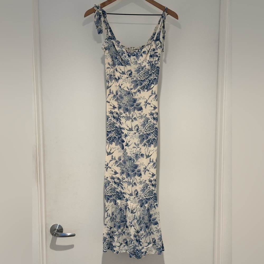 Women’s - Reformation - White x Blue Floral Dress - Size 0 - LIKE NEW